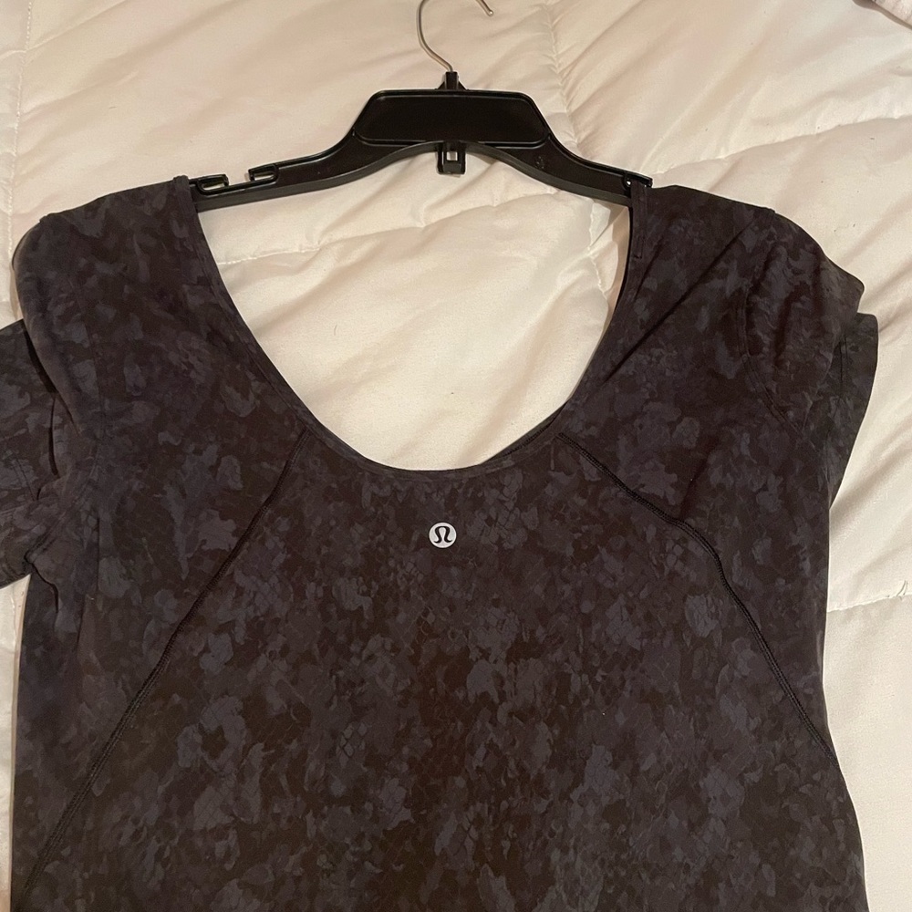 Lululemon align tee